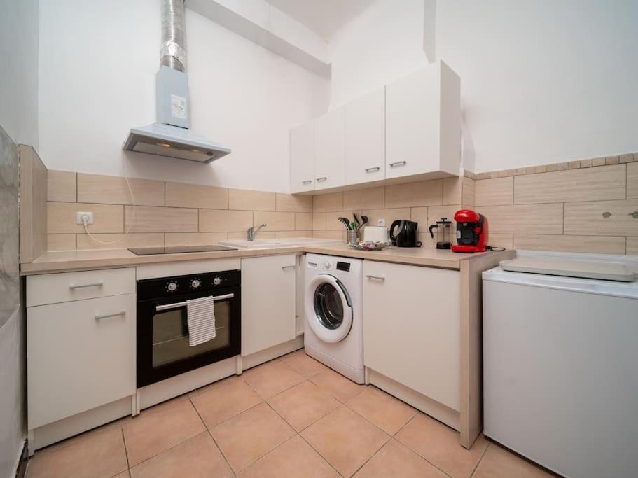 Appartement Tout Equipe 4 Couchages Belle De Mai Marseille Bagian luar foto